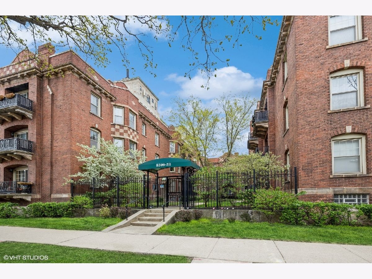 Condominiums Sold Harper Place Chicago Illinois, 5313 Harper