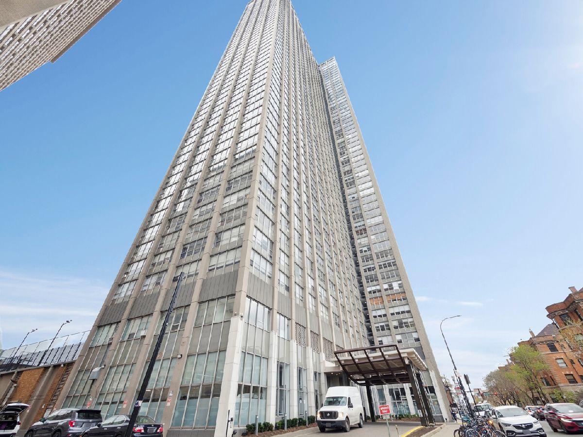 Condominiums Sold Park Place Tower Chicago Illinois, 655 Irving Park
