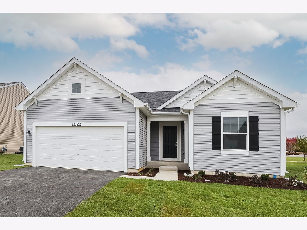 Homes & Condos & Townhomes Rented Lakewood Springs Club Plano Illinois, 1022 Sharp