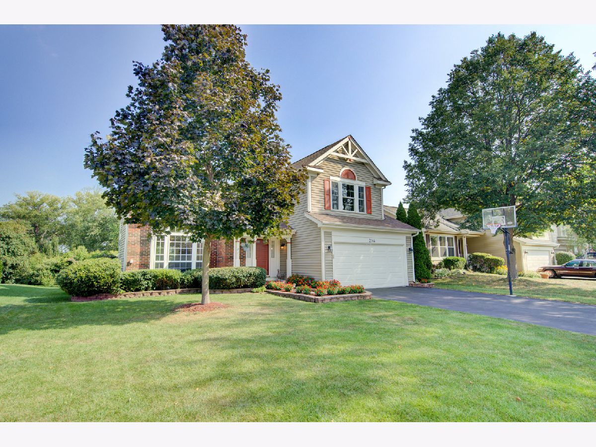 Townhomes & Condos & Homes Sold Mayfair Station Hanover Park Illinois, 2144 Green Bridge
