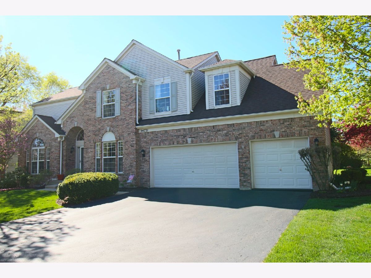 Homes & Condos & Townhomes Sold Century Trace Plainfield Illinois, 24731 Generation