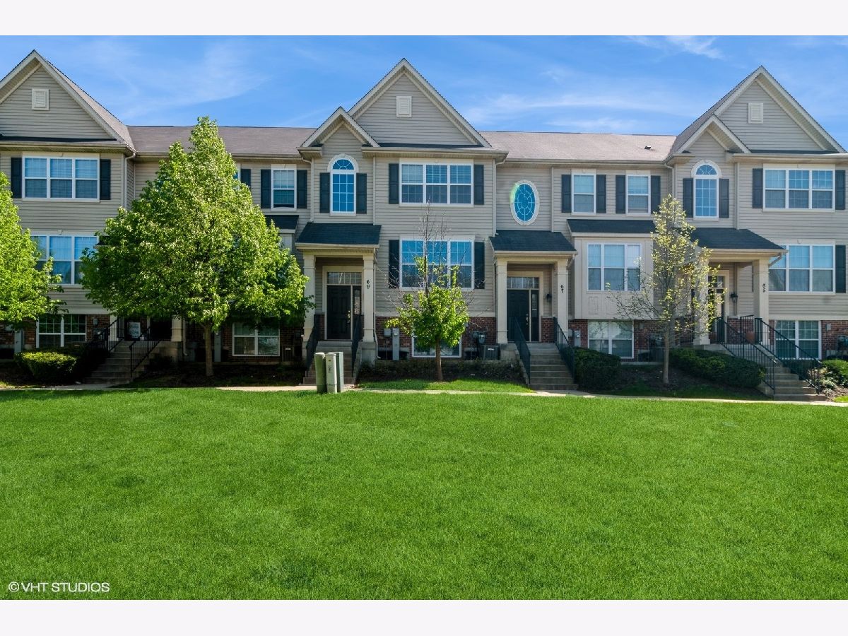 Townhomes Rented River Place South Elgin Illinois, 69 Melrose