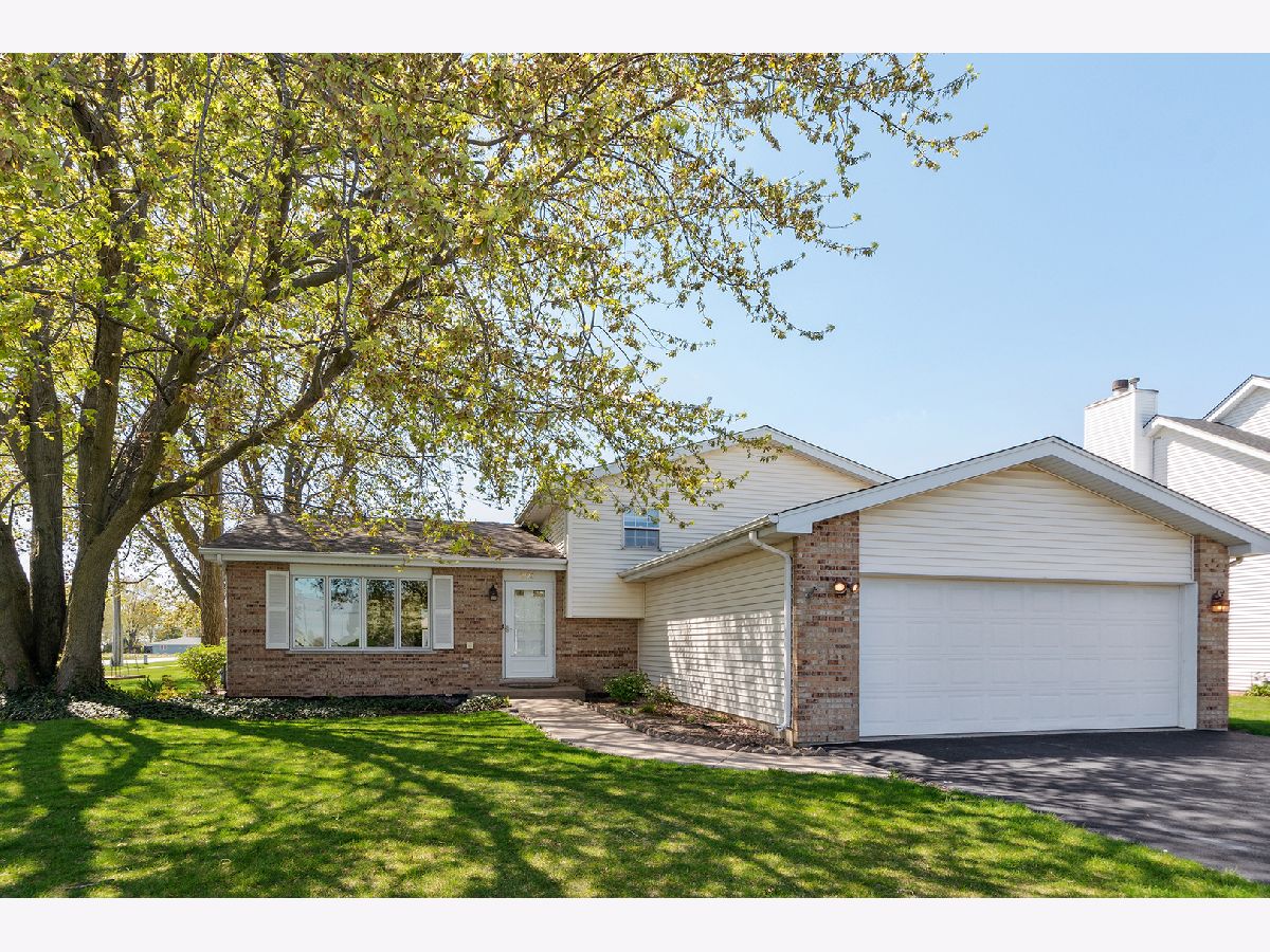 Homes Sold Royal Meadows New Lenox Illinois, 2995 Kingsway