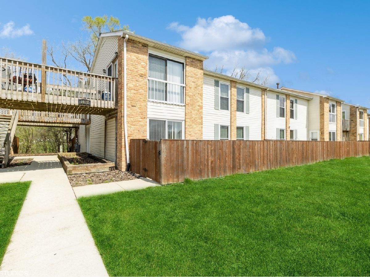 Townhomes & Condos Sold Huntington Club Hoffman Estates Illinois, 1972 Kenilworth