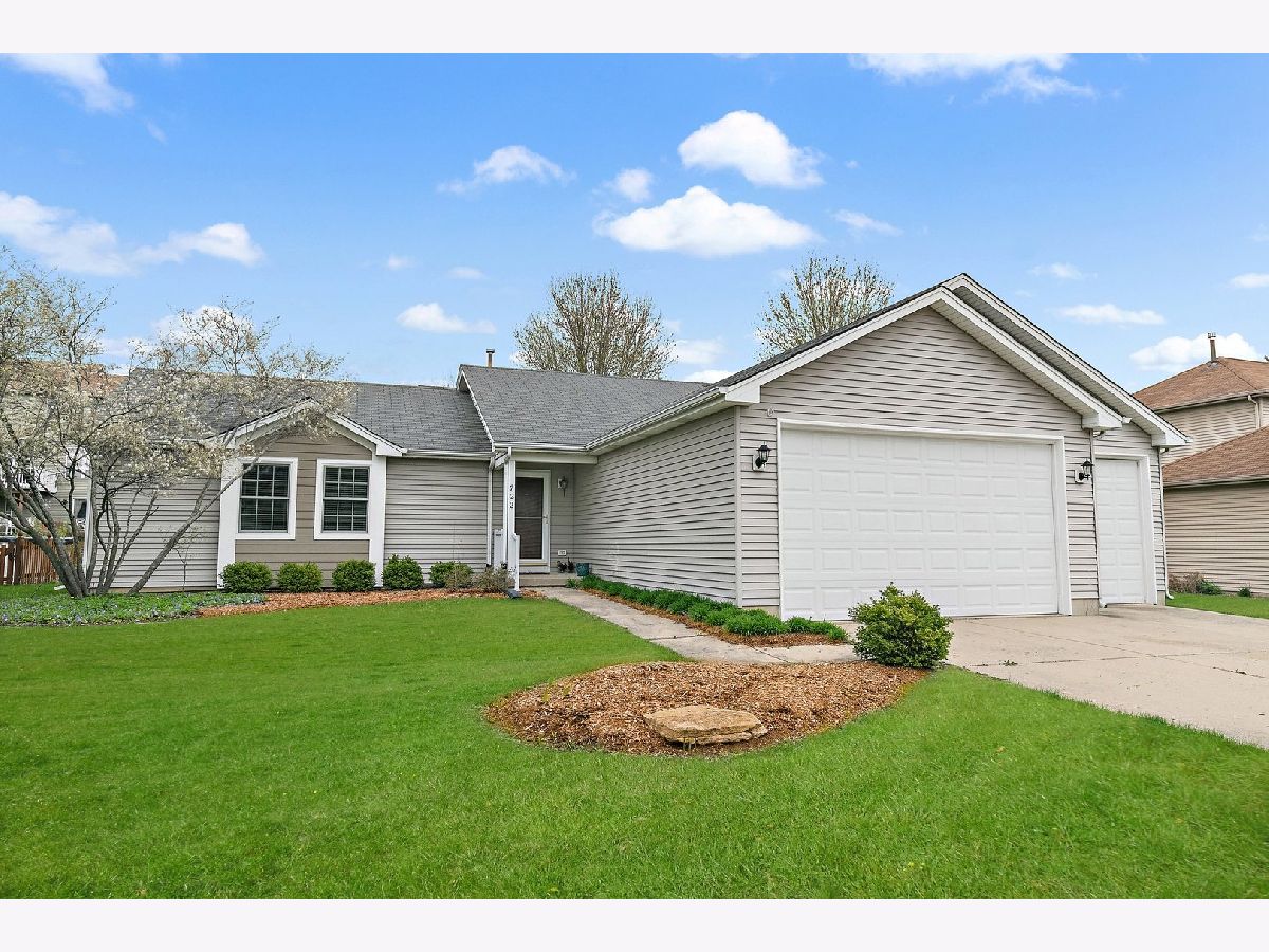Homes & Townhomes & Condos Sold Williams Ridge Elburn Illinois, 722 Tiller