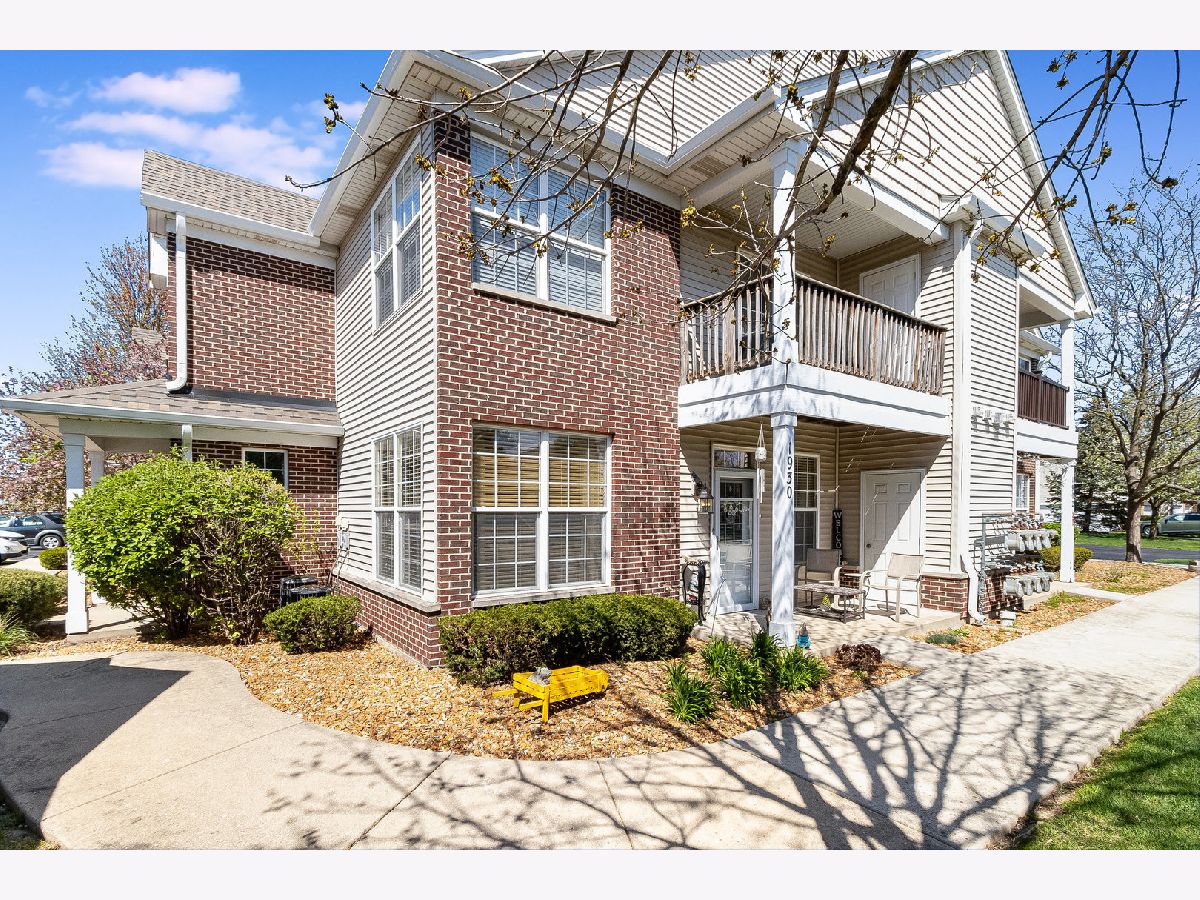 Townhomes & Condos & Homes Sold Walnut Trails Shorewood Illinois, 1930 Parkside