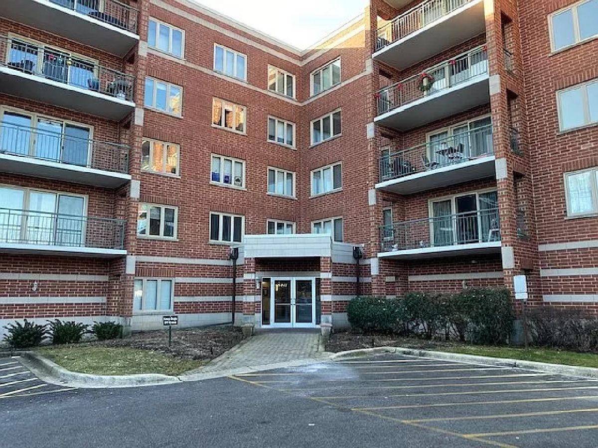 Condominiums Sold Glenlake Chicago Illinois, 4210 Natchez