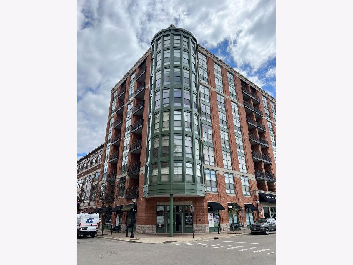 Condominiums Rented Metropolis Arlington Heights Illinois, 1 Highland