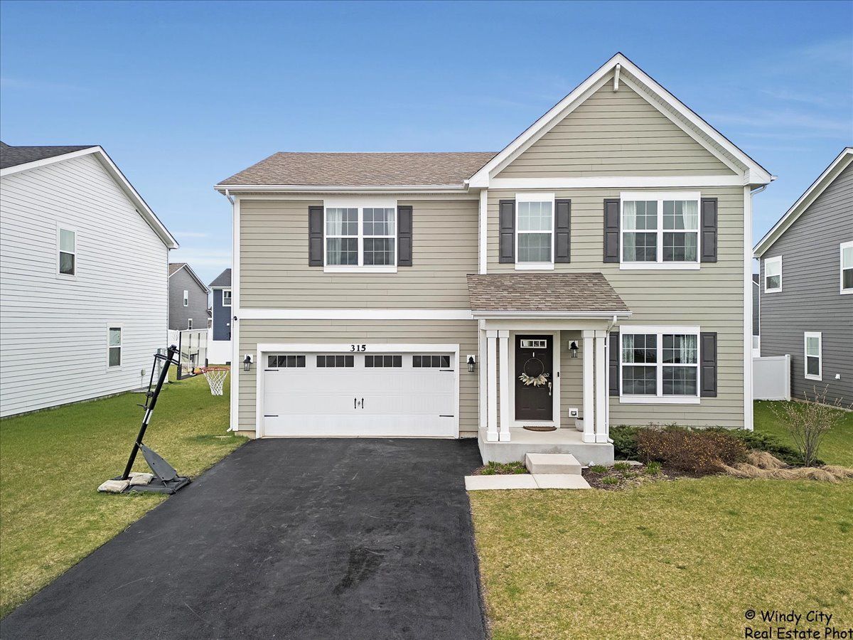 Homes Sold West Point Gardens South Elgin Illinois, 315 Garden