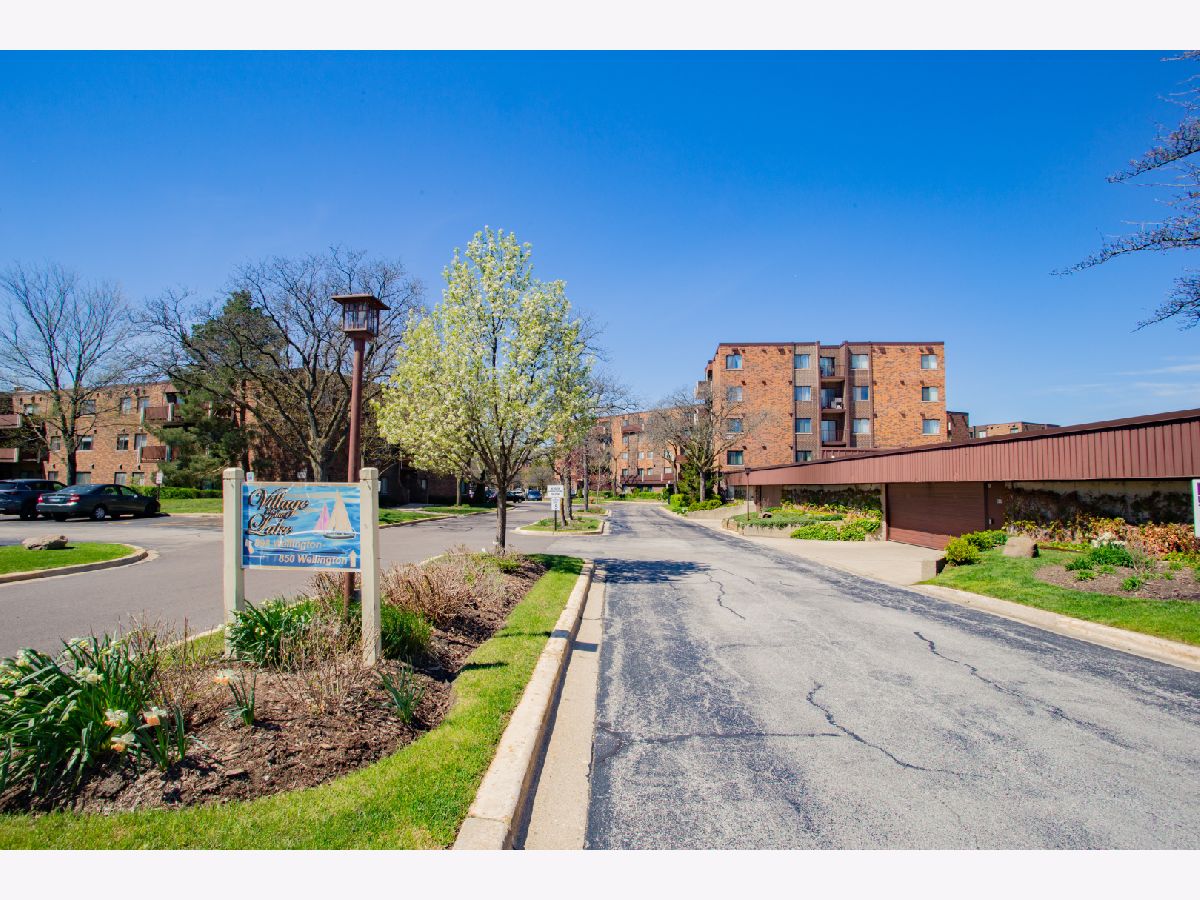 Condominiums Sold Village On The Lake Elk Grove Village Illinois, 850 Wellington