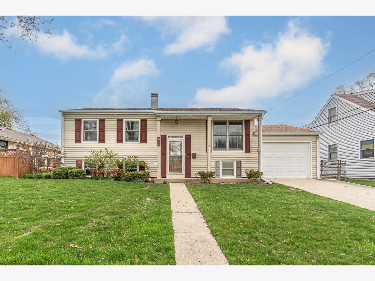 Homes Rented Old Buffalo Grove Buffalo Grove Illinois, 692 Maple