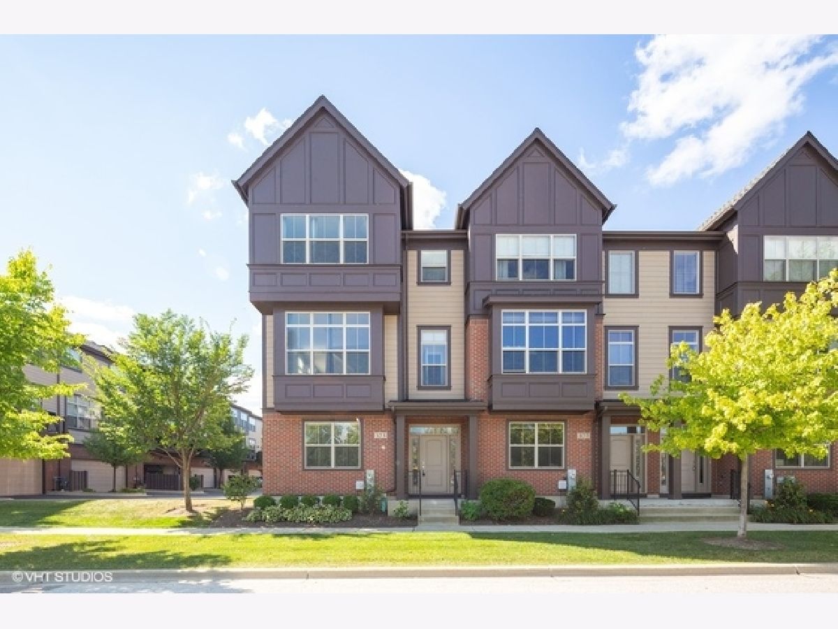 Townhomes Sold Aspen Pointe Vernon Hills Illinois, 323 Aspen Pointe