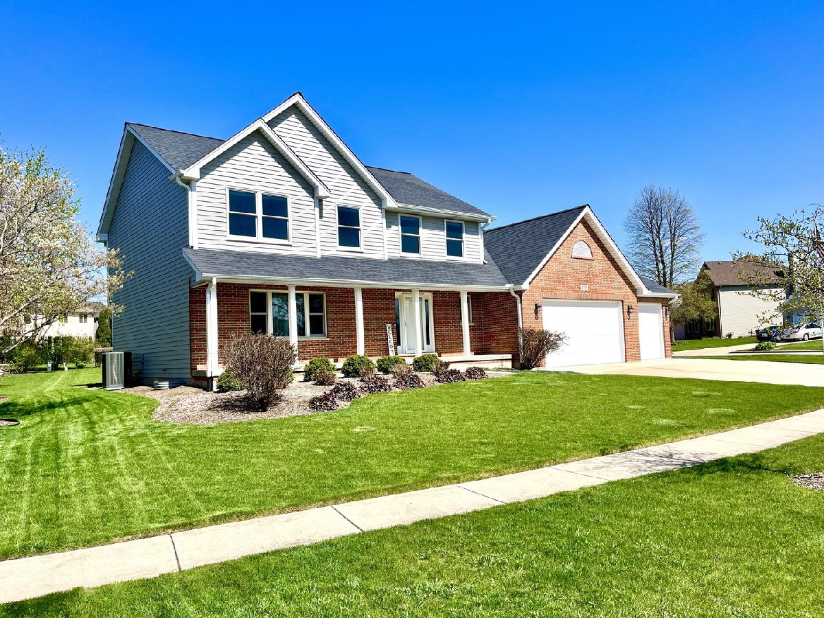 Homes & Townhomes & Condos Sold Foxpointe Sycamore Illinois, 1244 Darling