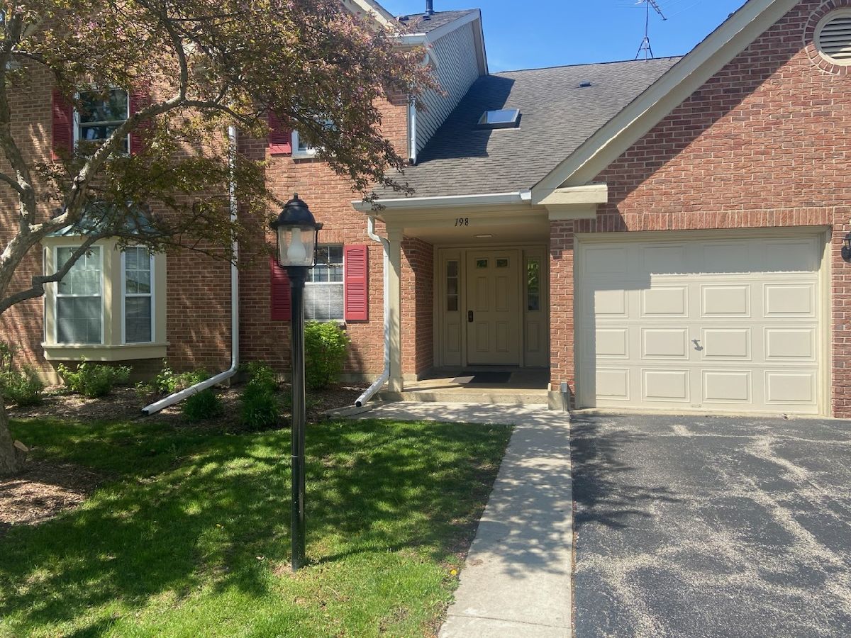 Condos & Townhomes Rented Town Place Schaumburg Illinois, 198 Camden