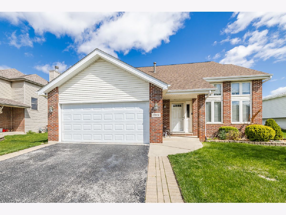 Homes & Townhomes Sold Hunters Chase Beecher Illinois, 285 Hunters