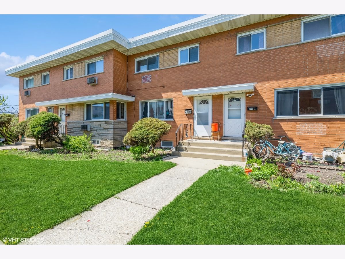 Townhomes & Condos Sold Greenwood Park Des Plaines Illinois, 8671 Josephine