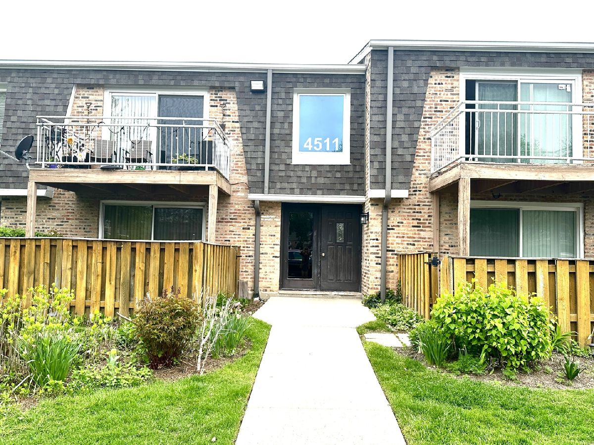 Condominiums Rented Kings Walk Rolling Meadows Illinois, 4511 Kings Walk