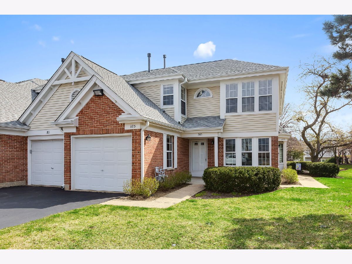 Townhomes & Condos Rented Wildberry Streamwood Illinois, 285 Green Knoll