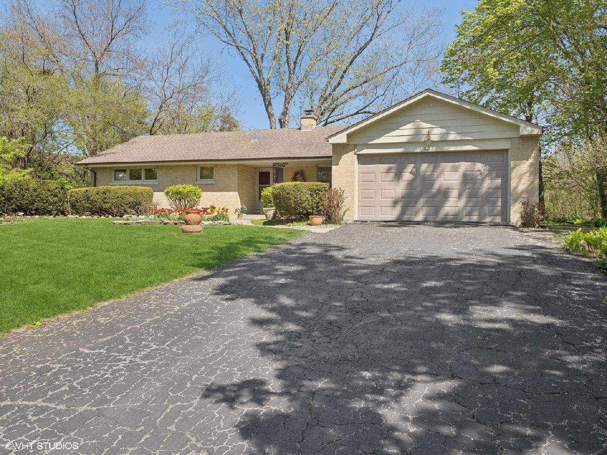 Homes Sold Scarsdale Estates Arlington Heights Illinois, 833 Beverly
