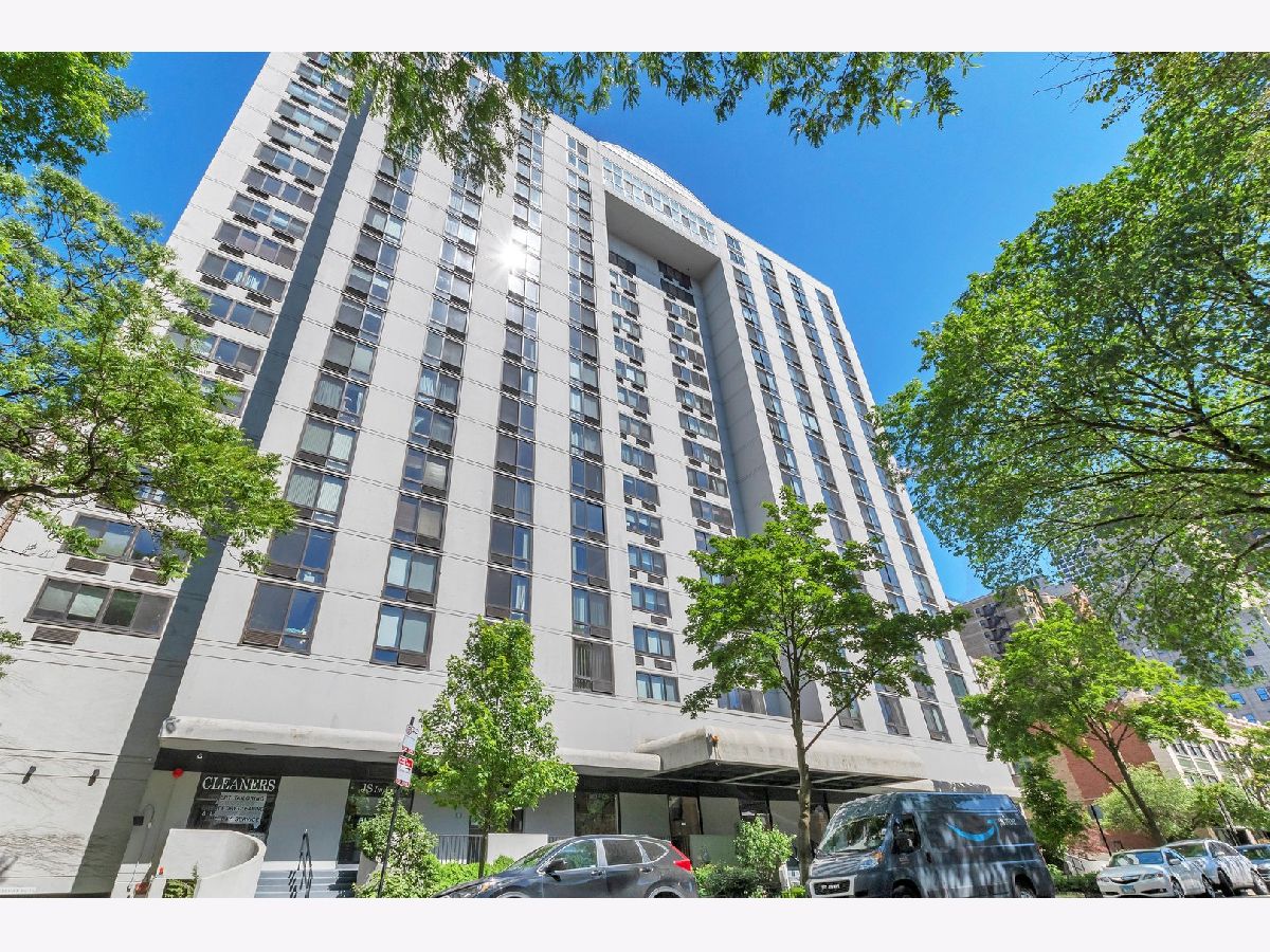 Condominiums Sold The Towers Chicago Illinois, 1221 Dearborn