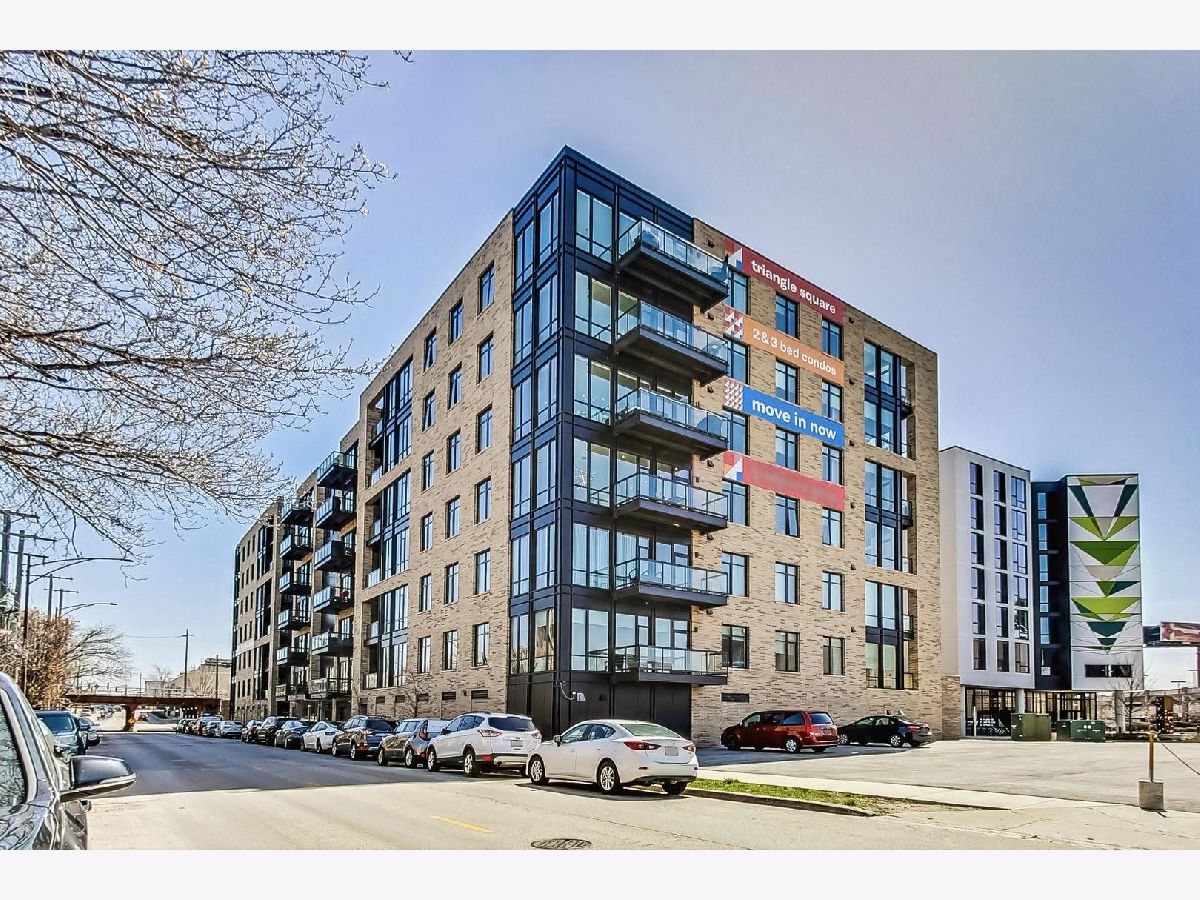 Condos & Townhomes Rented Triangle Square Chicago Illinois, 1701 Webster