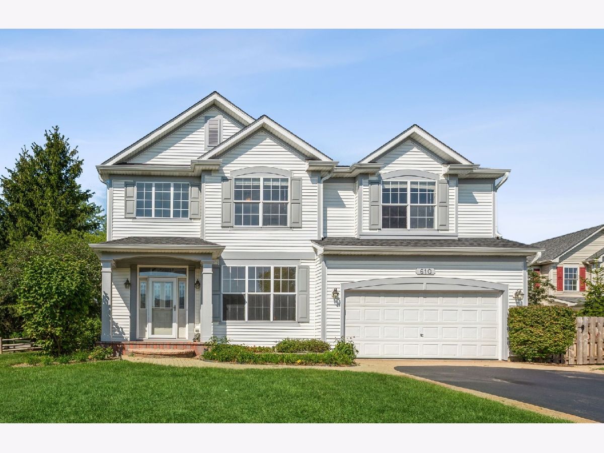 Homes & Condos & Townhomes Sold Heritage Trails Lindenhurst Illinois, 610 Oxford