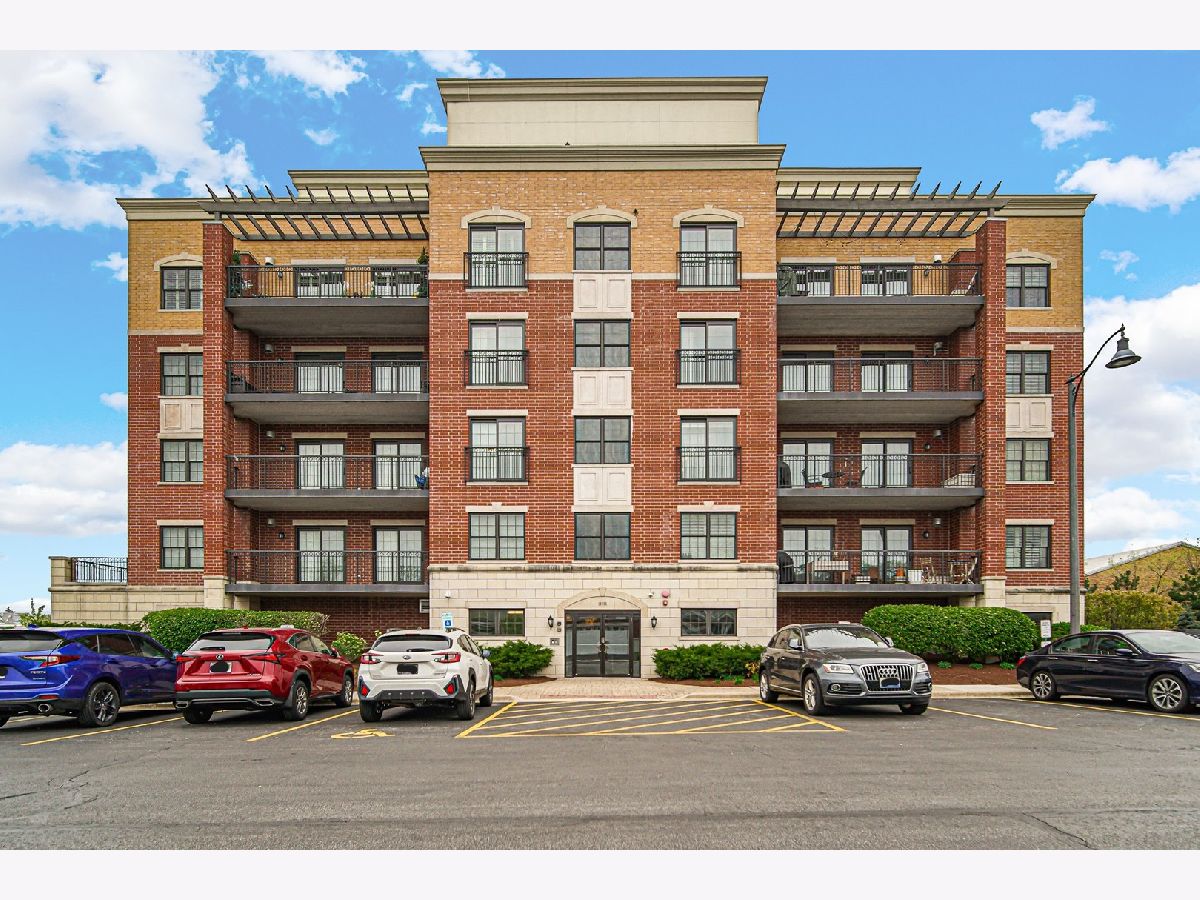 Condominiums Sold Clocktower Pointe Countryside Illinois, 10735 Clocktower