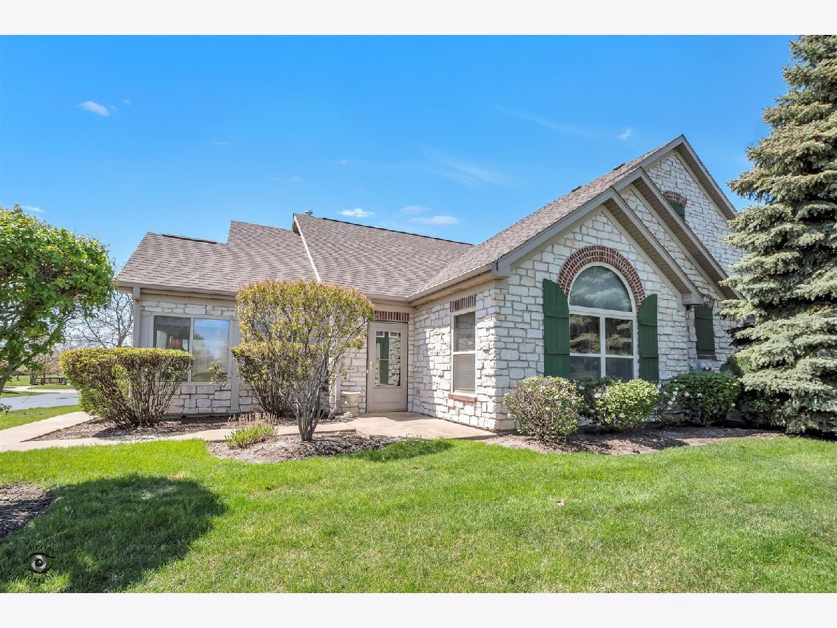 Townhomes & Condos Sold Messenger Woods Homer Glen Illinois, 16010 Messenger