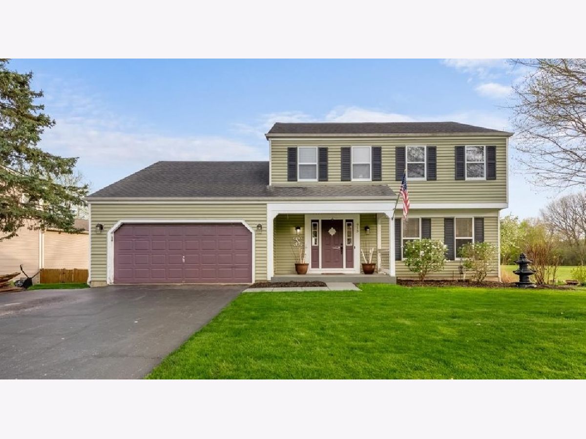 Homes & Condos & Townhomes Sold Timbers St Charles Illinois, 913 Manley