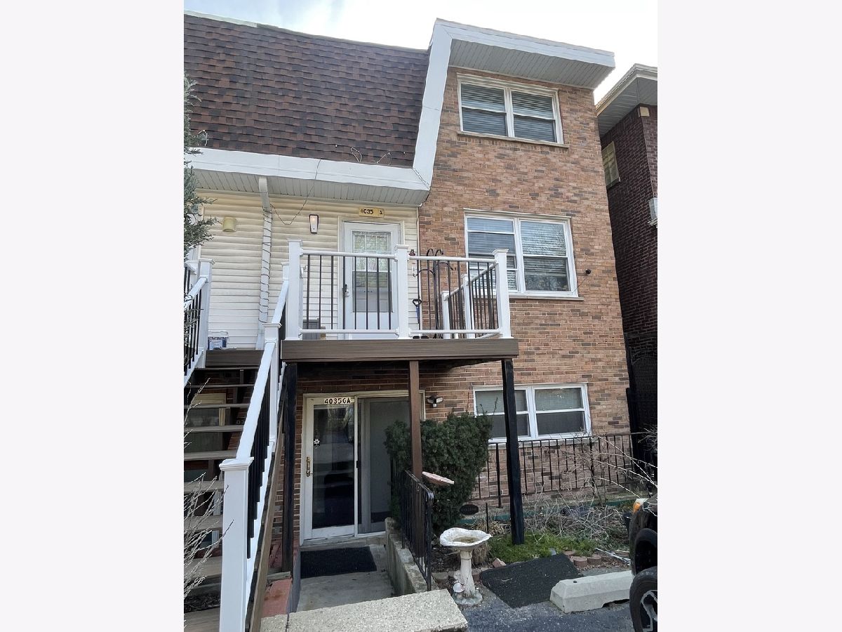 Townhomes Rented Breton Court Chicago Illinois, 4035 Keystone