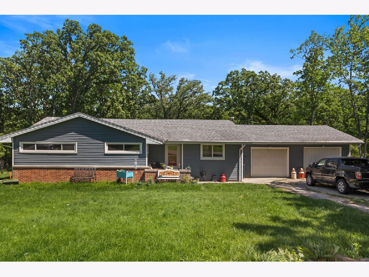  Sold Roberts Illinois, 204 Hickory