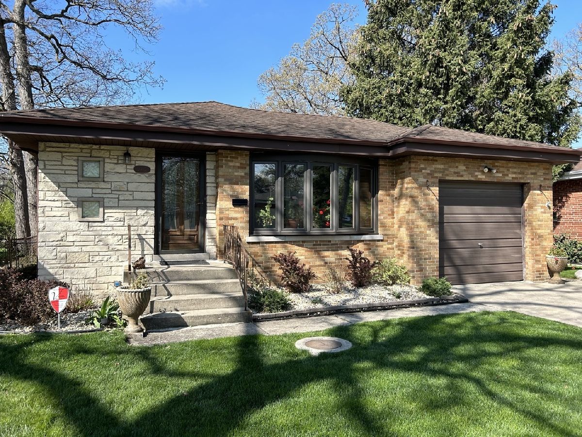 Homes & Condos & Townhomes Sold River Forest Manor Elmwood Park Illinois, 7917 Leonora