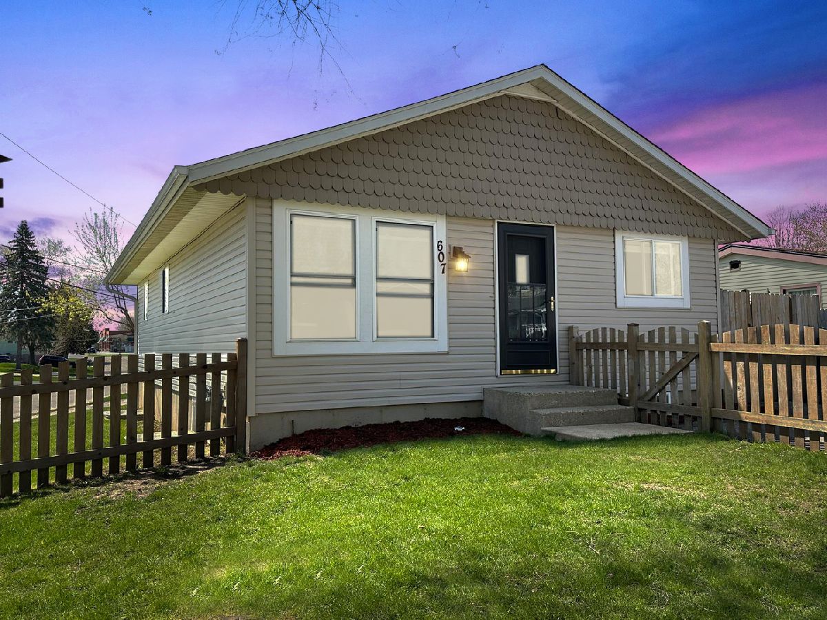 Homes Sold Ridgewood Round Lake Beach Illinois, 607 Lilac