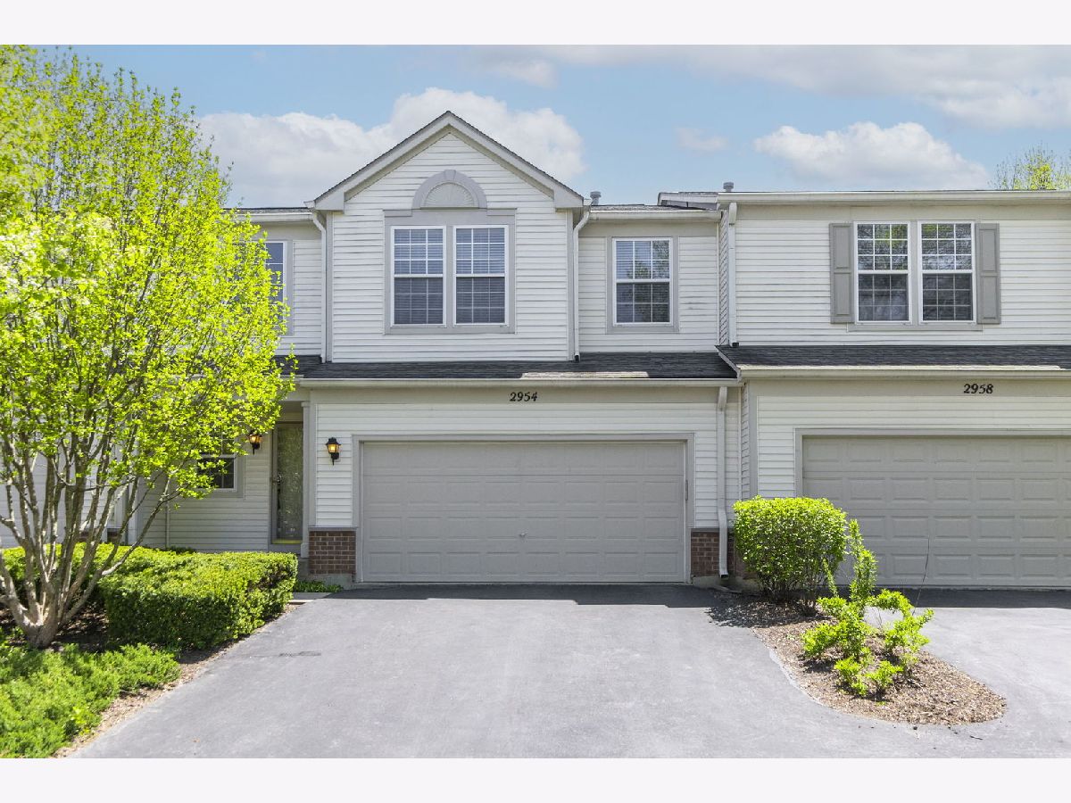 Townhomes & Homes Sold Country Club Village Aurora Illinois, 2954 Peachtree
