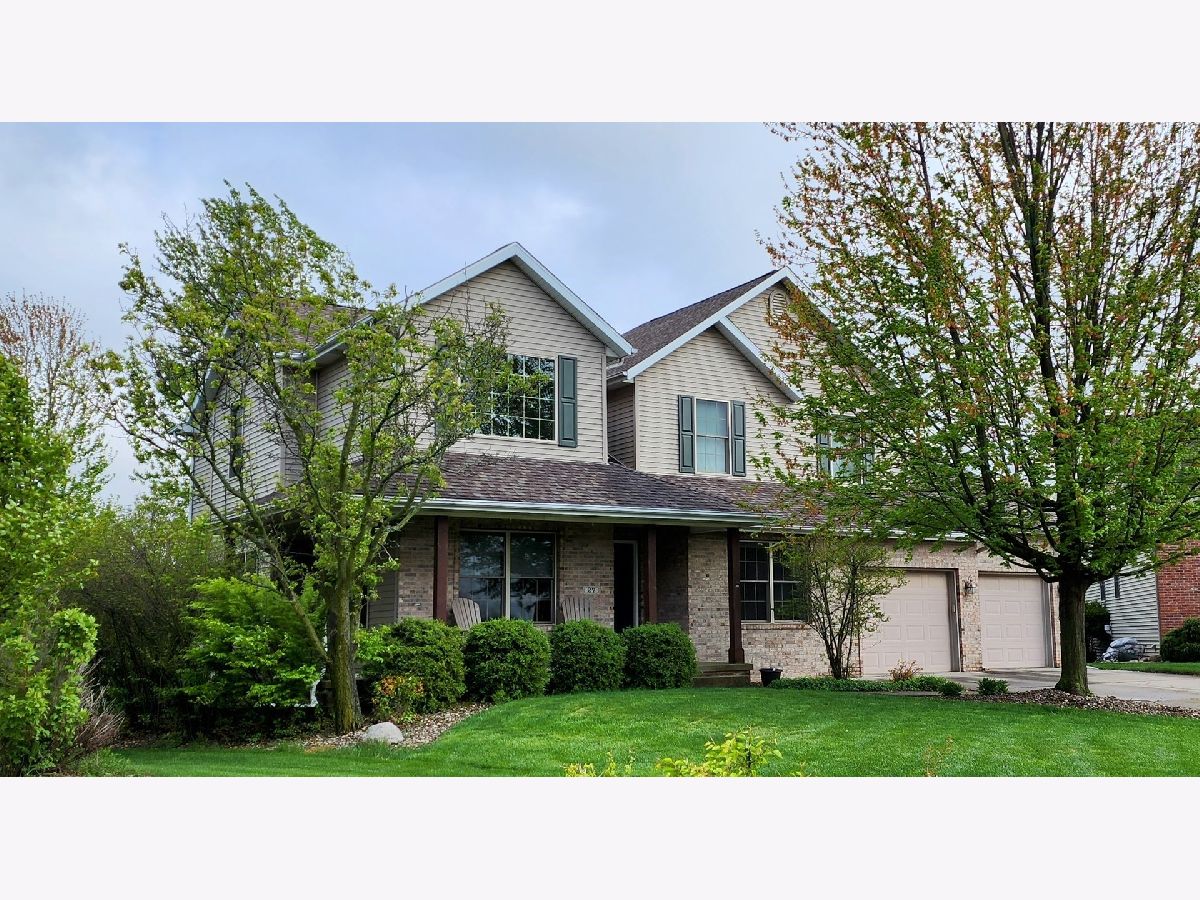 Homes & Condos & Townhomes Sold Golden Eagle Bloomington Illinois, 27 Greythorne