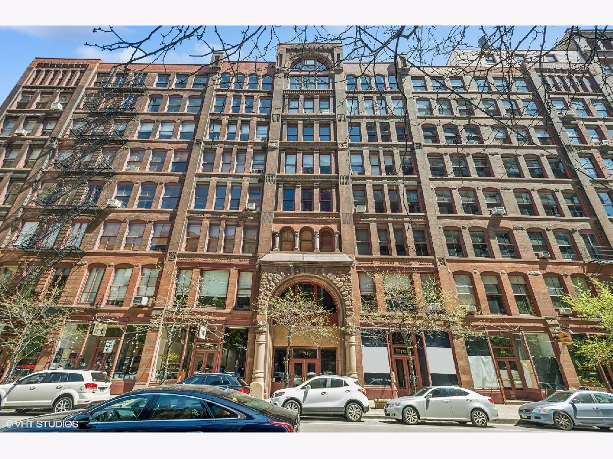 Condominiums Sold Printers Row Chicago Illinois, 711 Dearborn