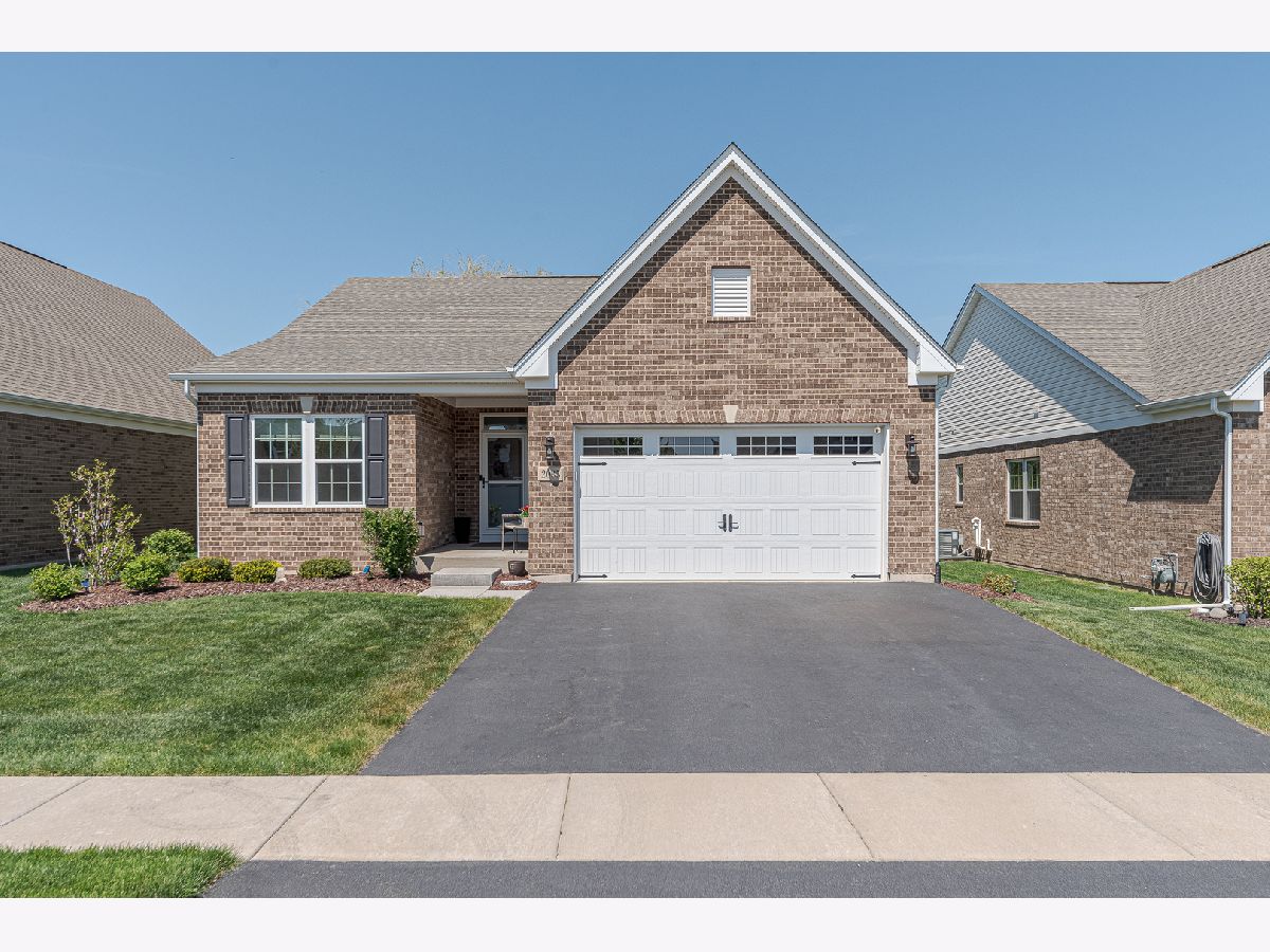 Heather Glen New Lenox IL, Homes & Condos & Townhomes For Sale & For