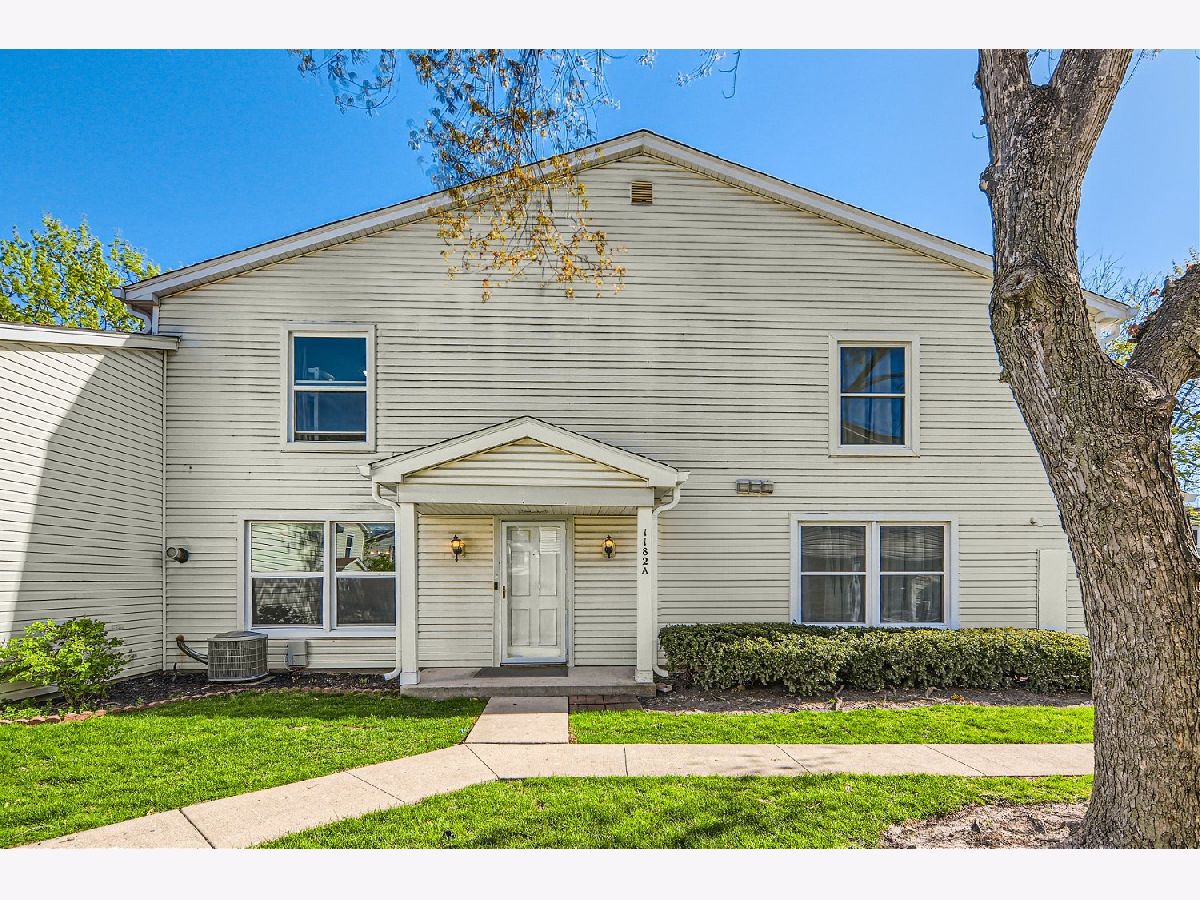 Townhomes & Condos Sold Heritage Manor Palatine Illinois, 1182 Barberry