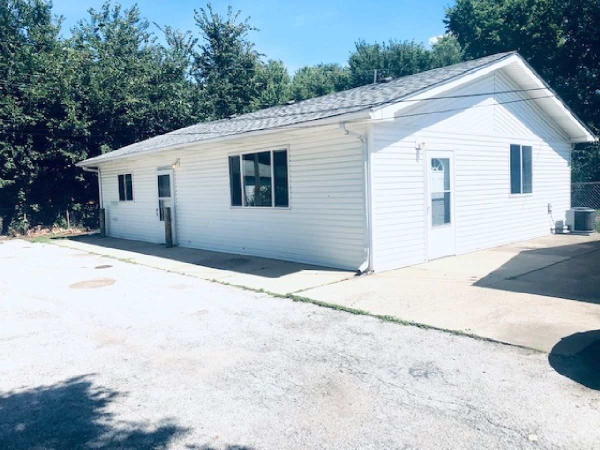  Rented Robbins Illinois, 4120 137th