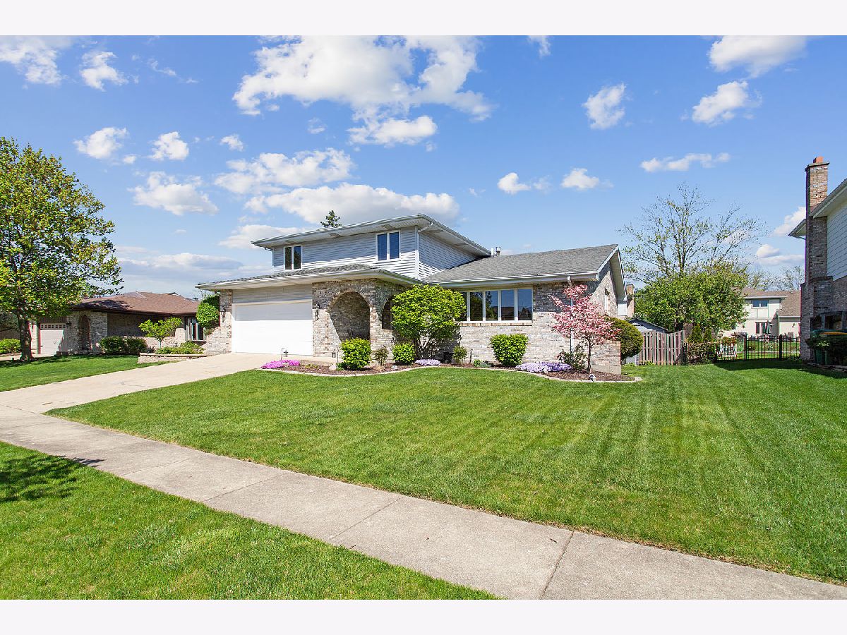 Homes Sold Hilltop Estates Lemont Illinois, 741 Kruk