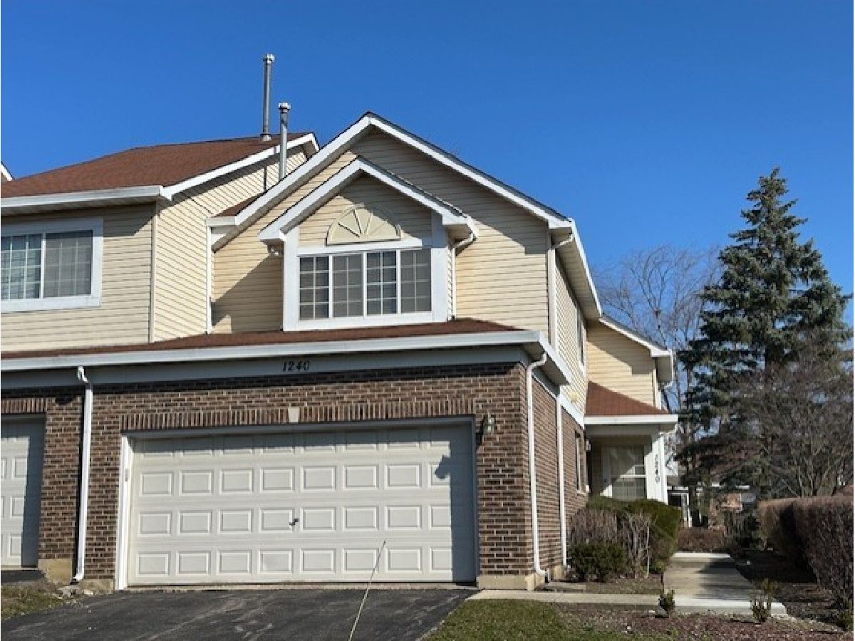 Townhomes & Condos & Homes Rented Parkside On The Green Palatine Illinois, 1240 Parkside