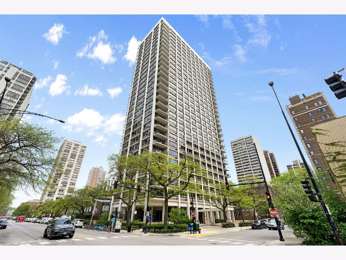 Condominiums Sold Lowell House Chicago Illinois, 88 Schiller