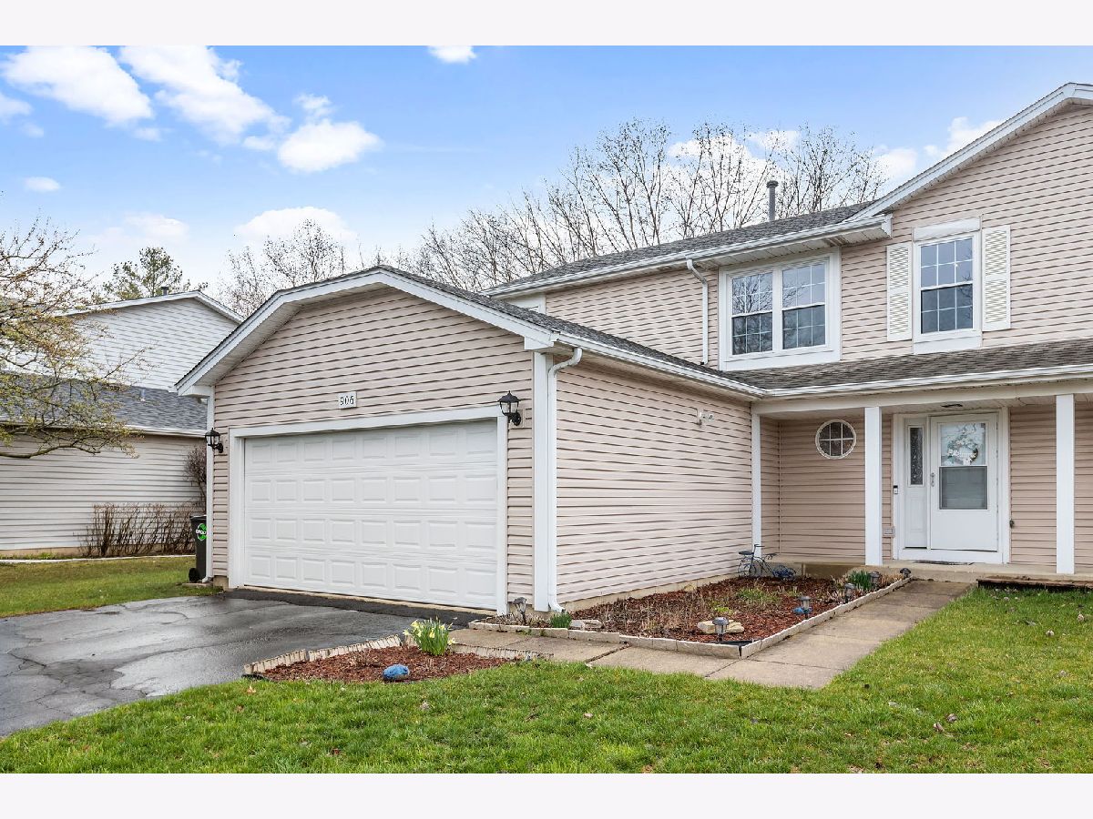 Homes & Townhomes Sold Oak Ridge Trails Streamwood Illinois, 906 Oak Ridge
