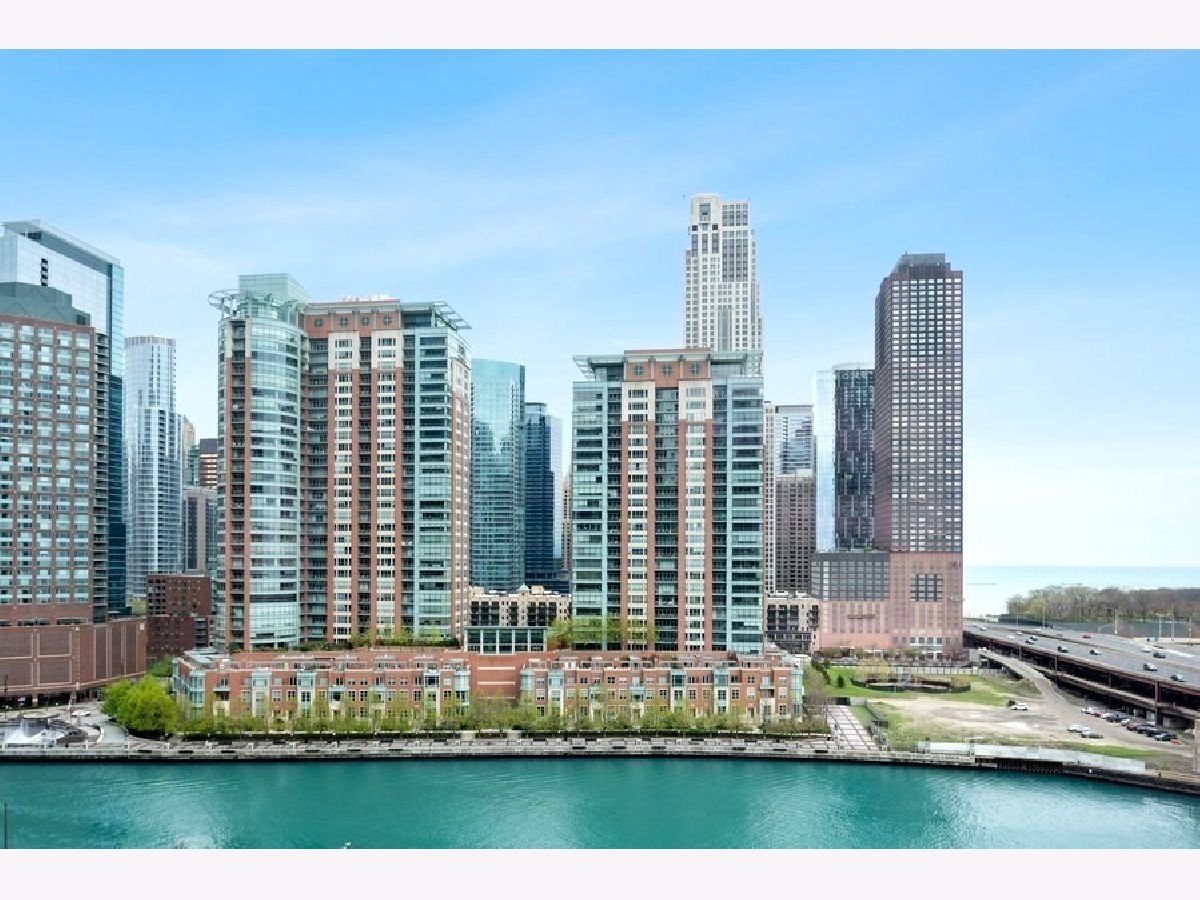 Condominiums Sold Riverview West Chicago Illinois, 415 North Water