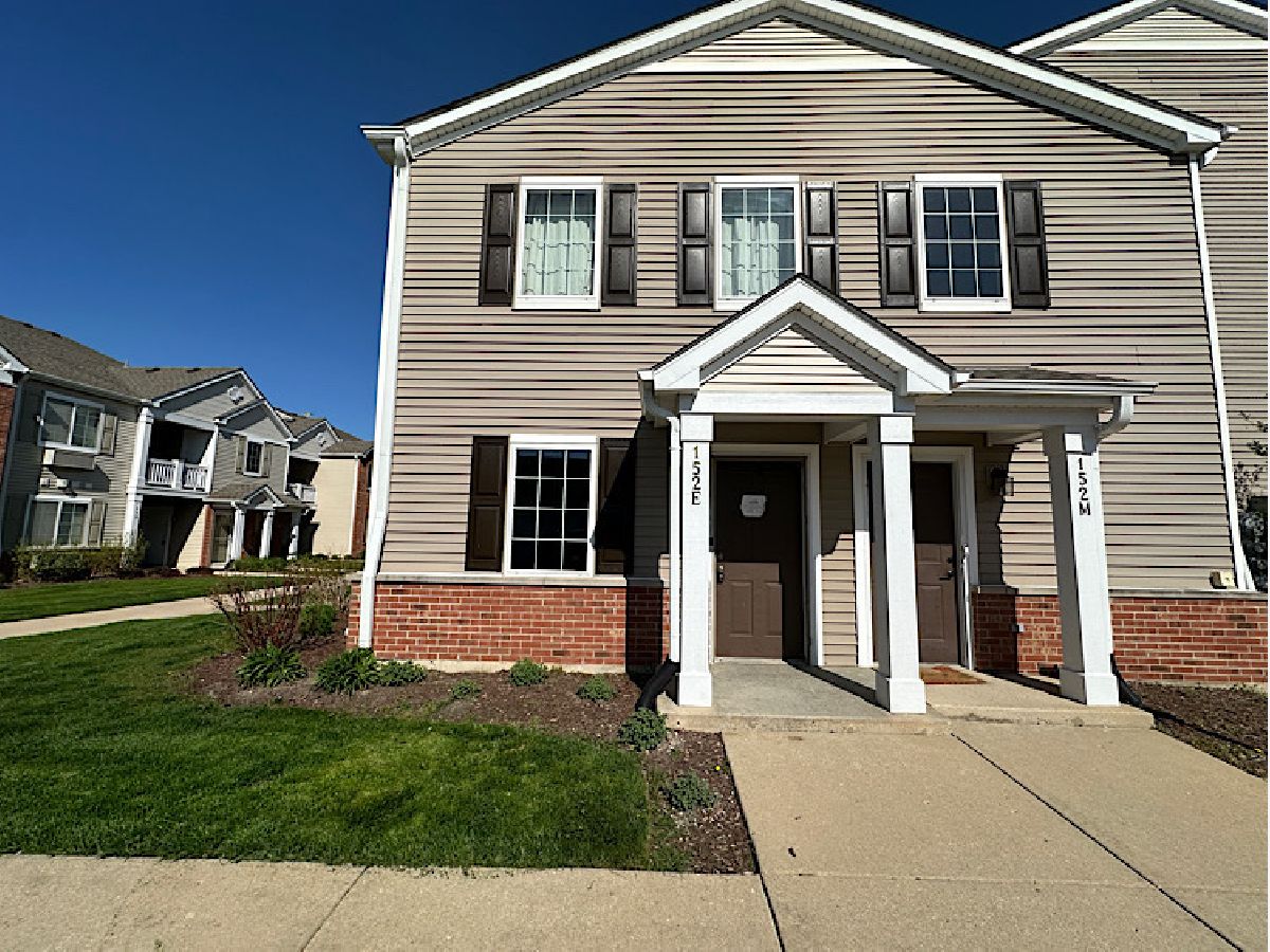 Bristol Bay Yorkville IL, Condos & Townhomes & Homes For Sale & For