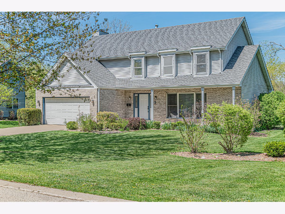Homes Sold Barrington Meadows Barrington Illinois, 382 Beverly