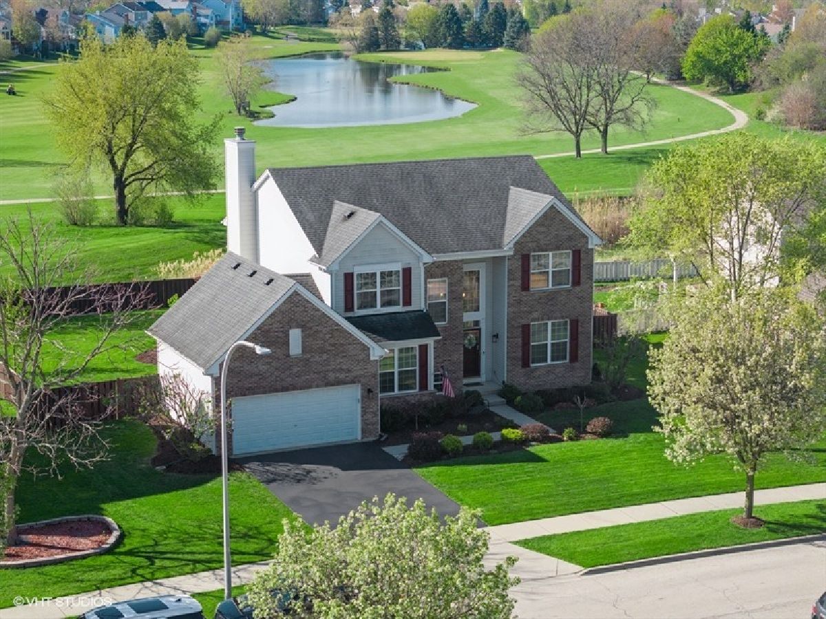 Homes Sold Castle Creek Elgin Illinois, 1021 Biltmore