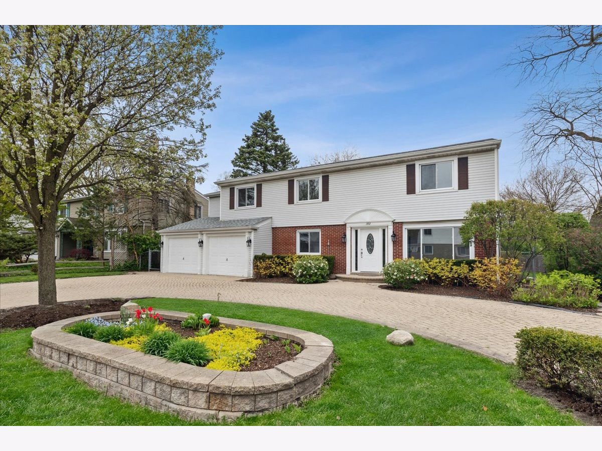Homes Sold Laurel Hill Deerfield Illinois, 1102 Country