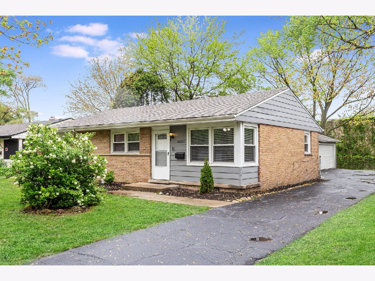 Homes Sold Canterbury Markham Illinois, 16253 Oxford