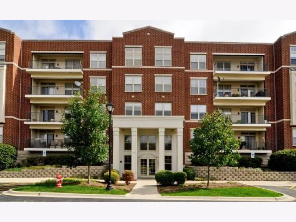 Townhomes & Condos Rented Astor Place Wheeling Illinois, 511 Prestwick